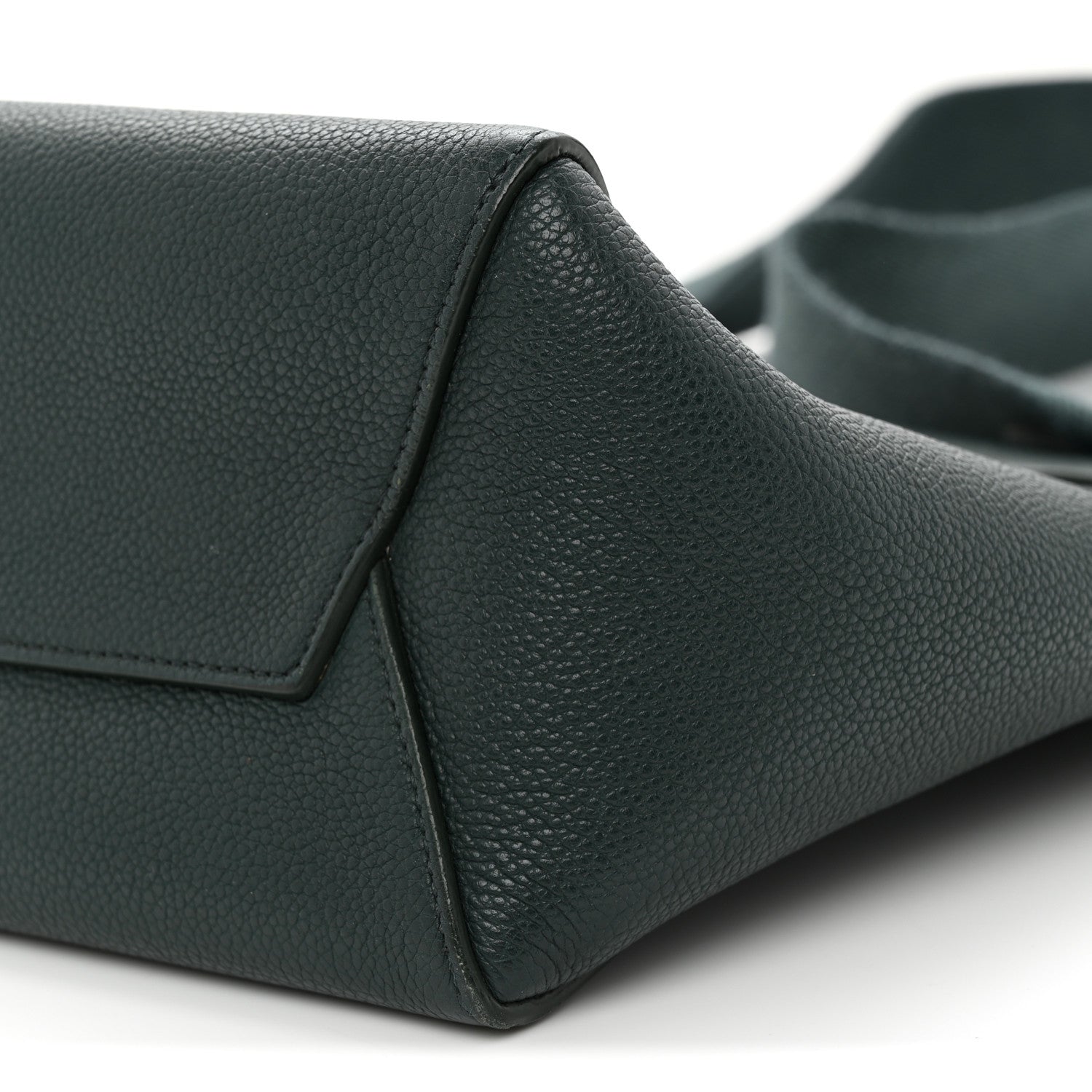 Soft Grained Calfskin Small Sangle Bucket Bag Amazone