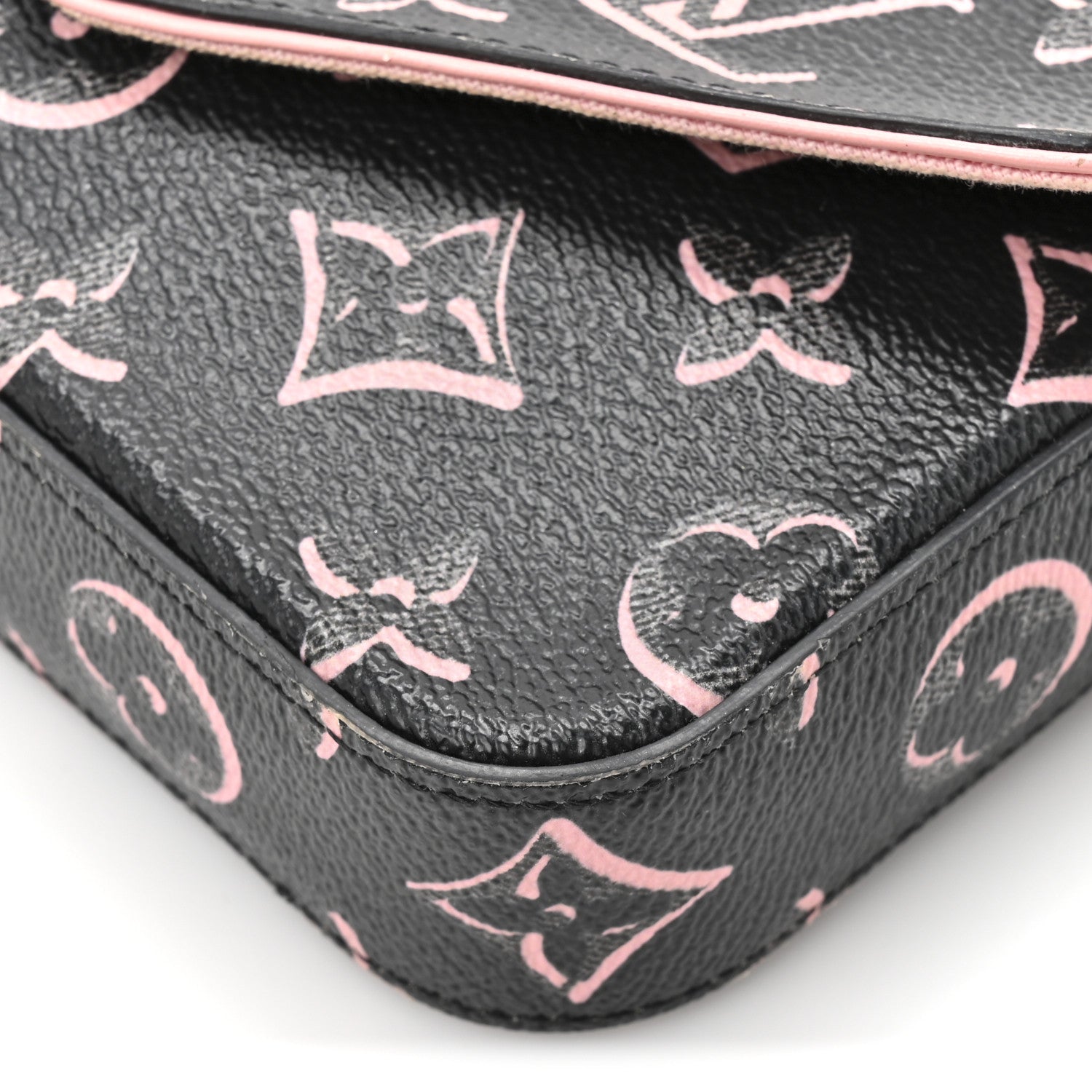 Monogram Fall For You Felicie Strap &amp; Go Black
