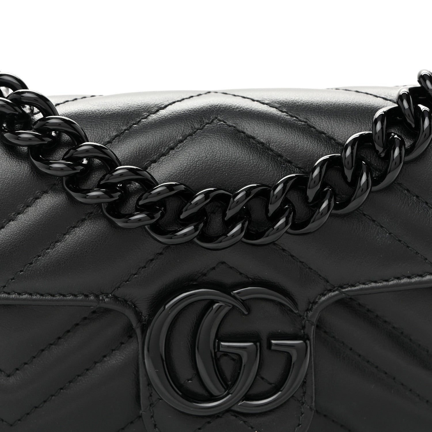 Calfskin Matelasse Monochrome GG Marmont Chain Belt Bag Black