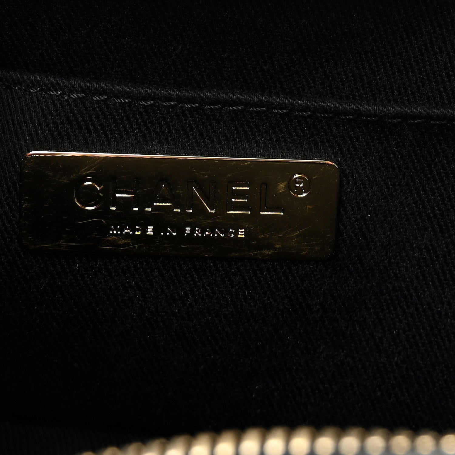 Caviar Quilted Waist Bag Black
