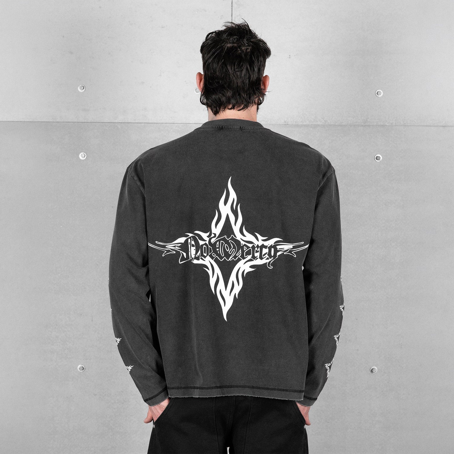 Commons No Mercy Star Long Sleeve Tee Vintage Black