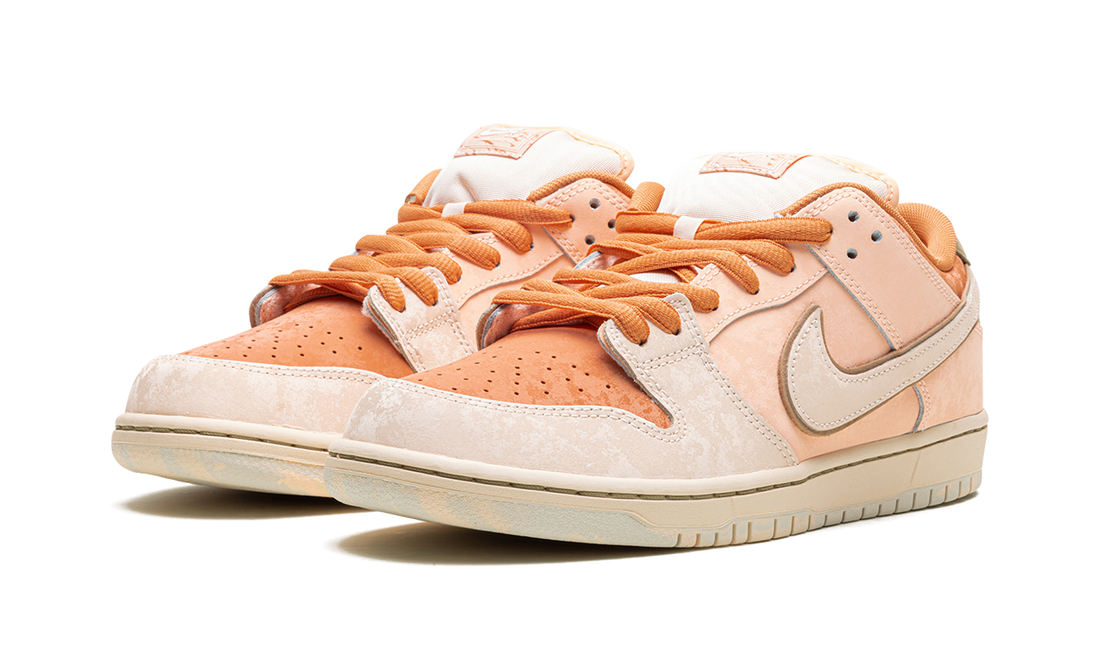 Nike SB Dunk Low Pro PRM "Guava Ice" FV5926 200