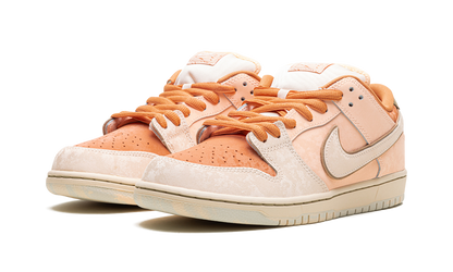 Nike SB Dunk Low Pro PRM "Guava Ice" FV5926 200