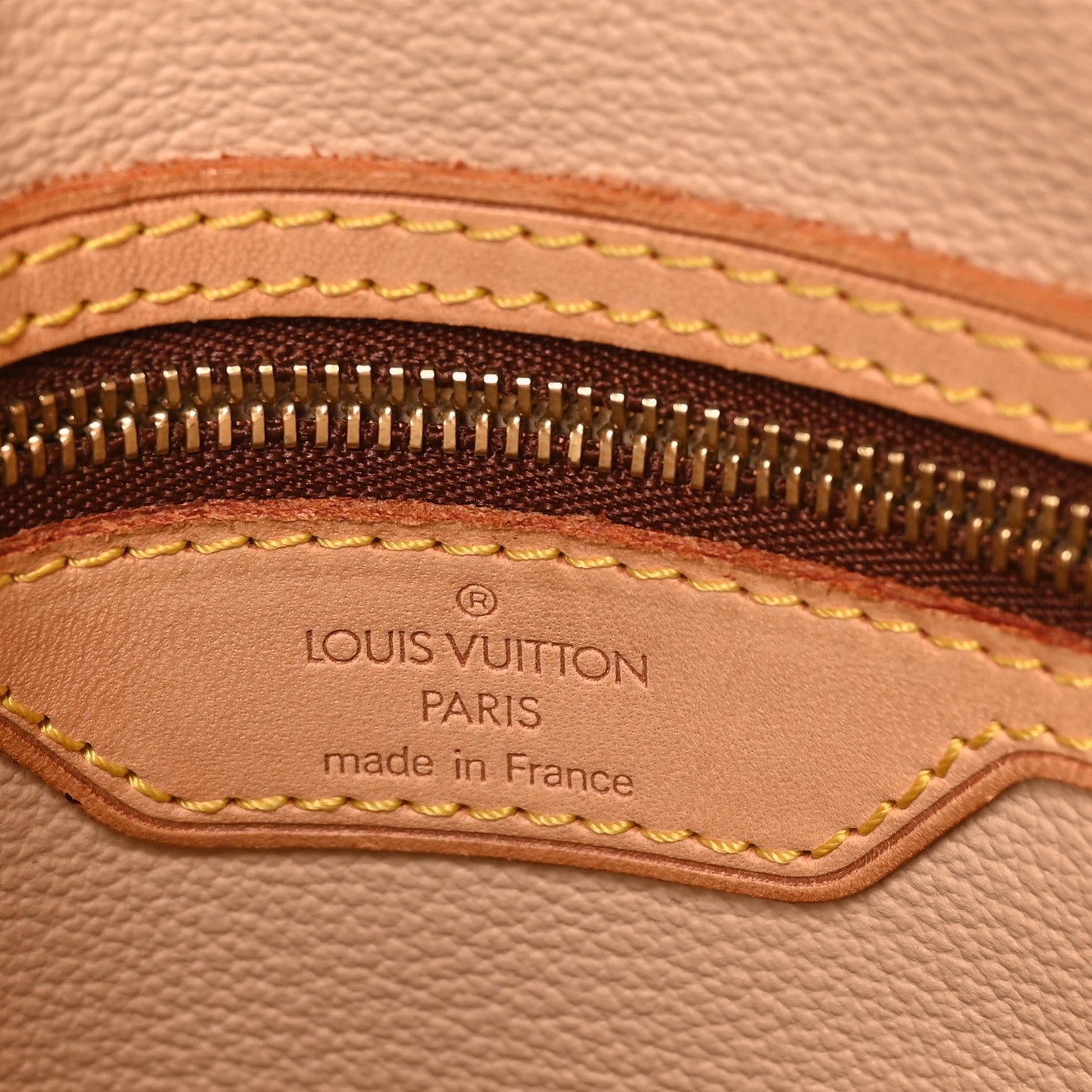 Monogram Petit Bucket 23