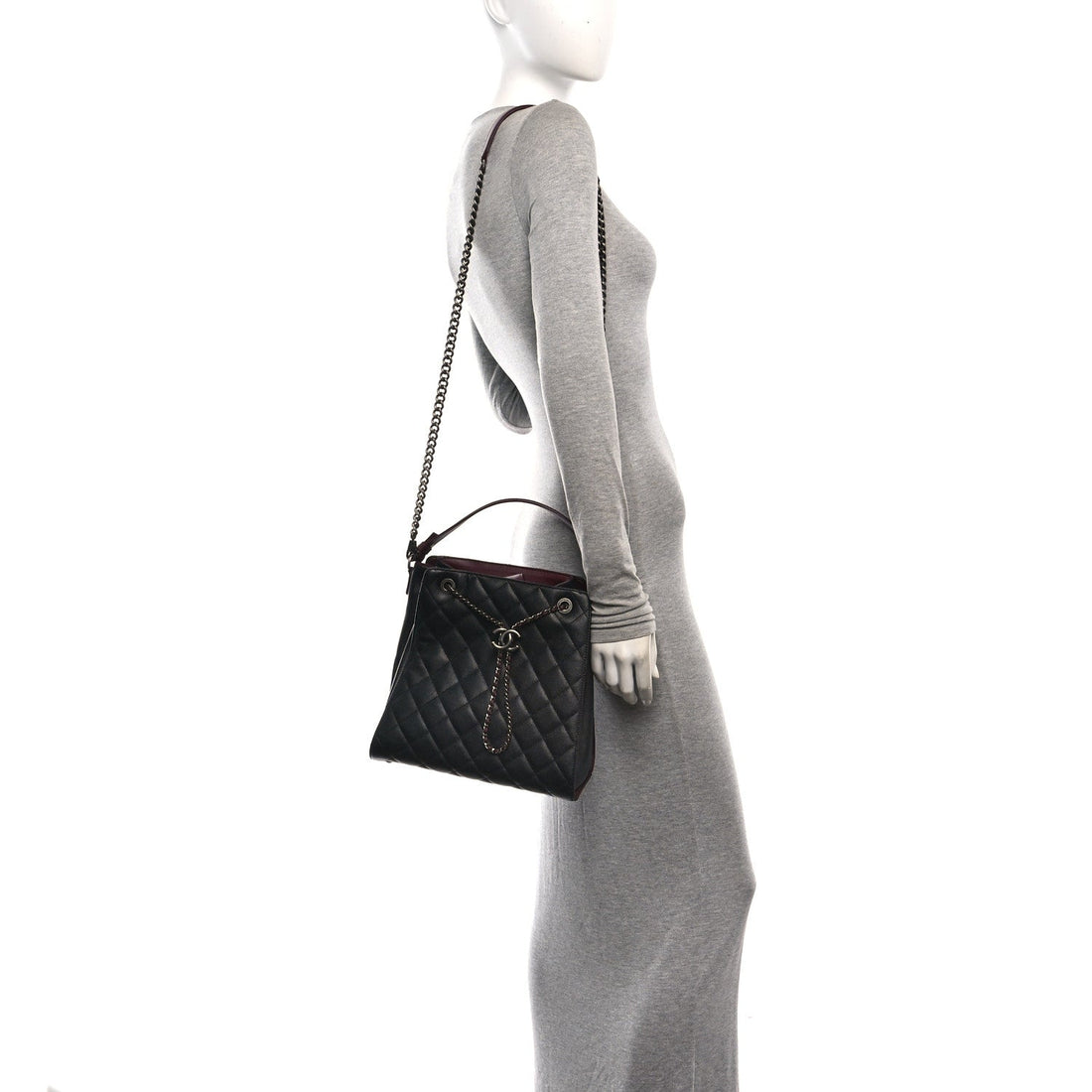 Caviar Quilted Medium CC Bucket Bag Black