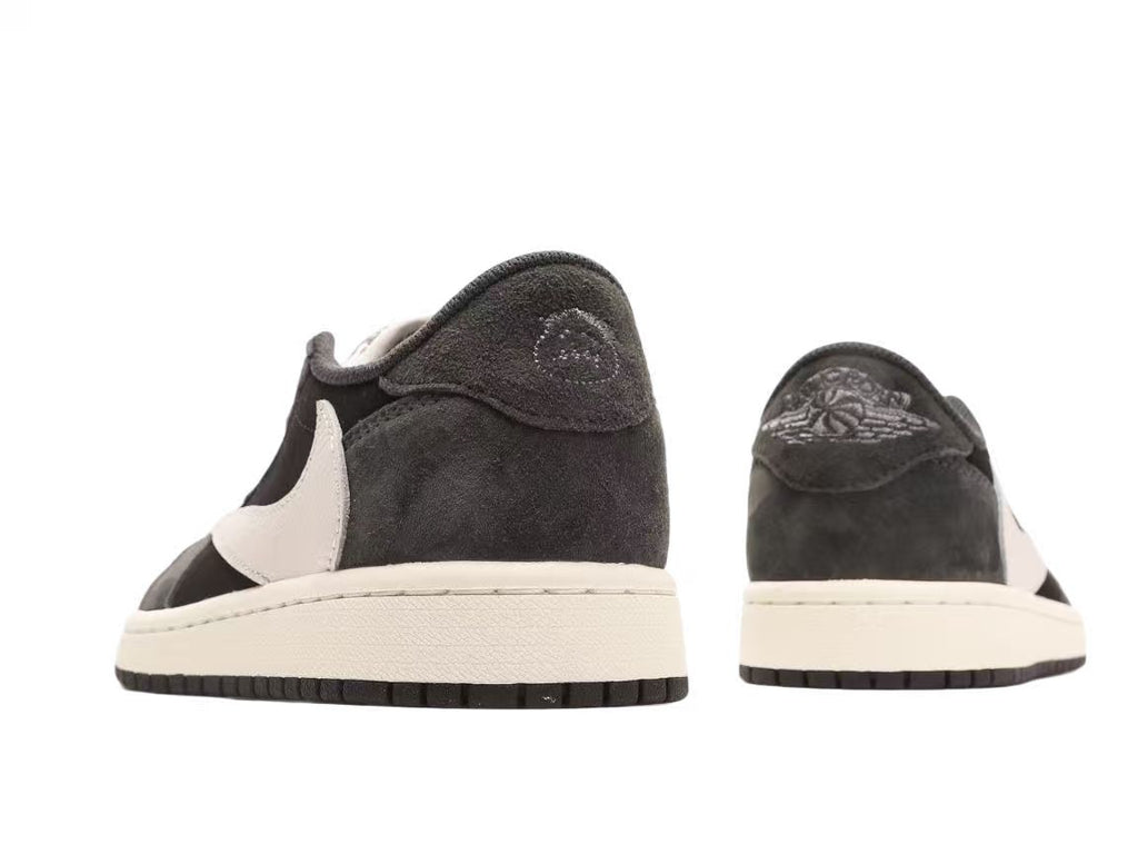 Travis Scott x Nike Air Jordan 1 Low”Black/Phantom”