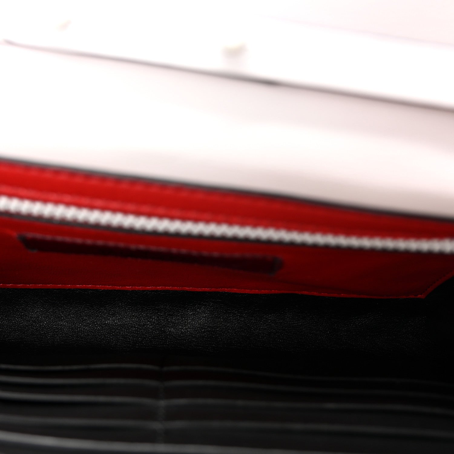Lambskin Free Rockstud Spike Wallet on Chain Optic White