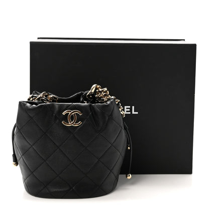 Lambskin Quilted Resin Bi-Color Chain Bucket Bag Black