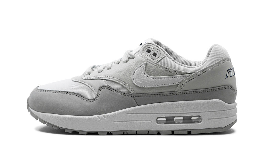 AIR MAX 1 &