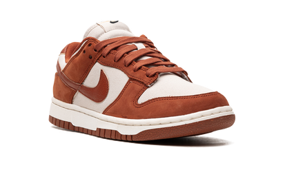 NIKE DUNK LO LX WMNS "Rugged Orange" DZ2710 101