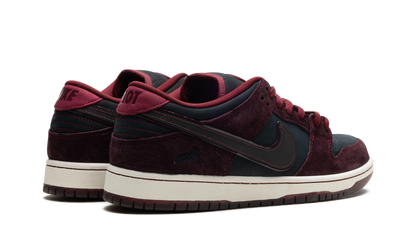 SB Dunk Low "Riot Skateshop" FZ1289 200