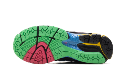1906R "Black / Pink - Footlocker Exclusive" U1906RDM