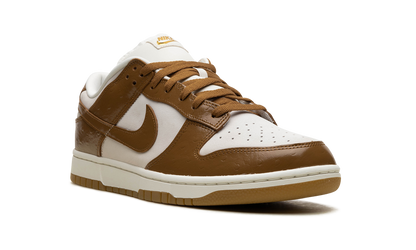 DUNK LOW WMNS "Brown Ostrich" FJ2260 001