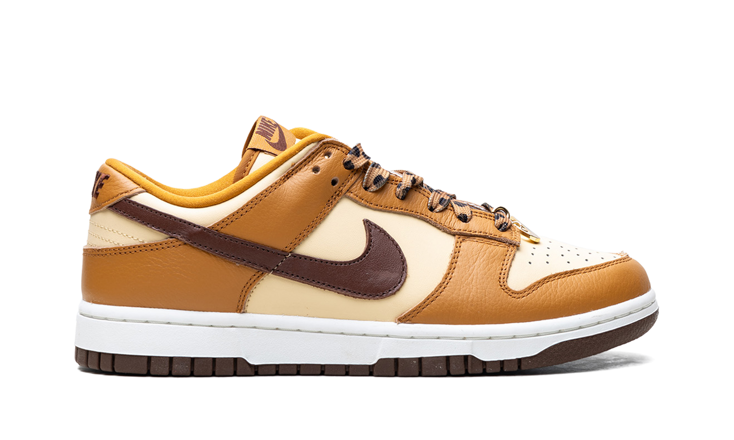 Dunk Low SE WMNS "Cherry Charms - Desert Ochre" HQ7487 700