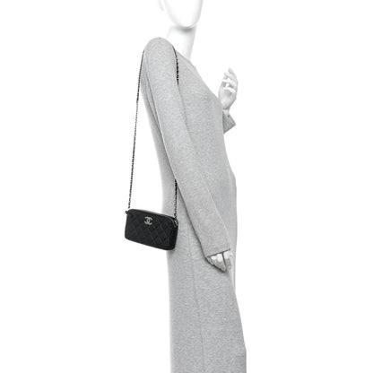 Caviar Quilted Logo Small Clutch With Chain Black