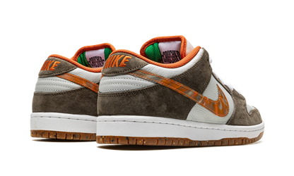 SB Dunk Low Pro QS "CRUSHED DC" DH7782 001