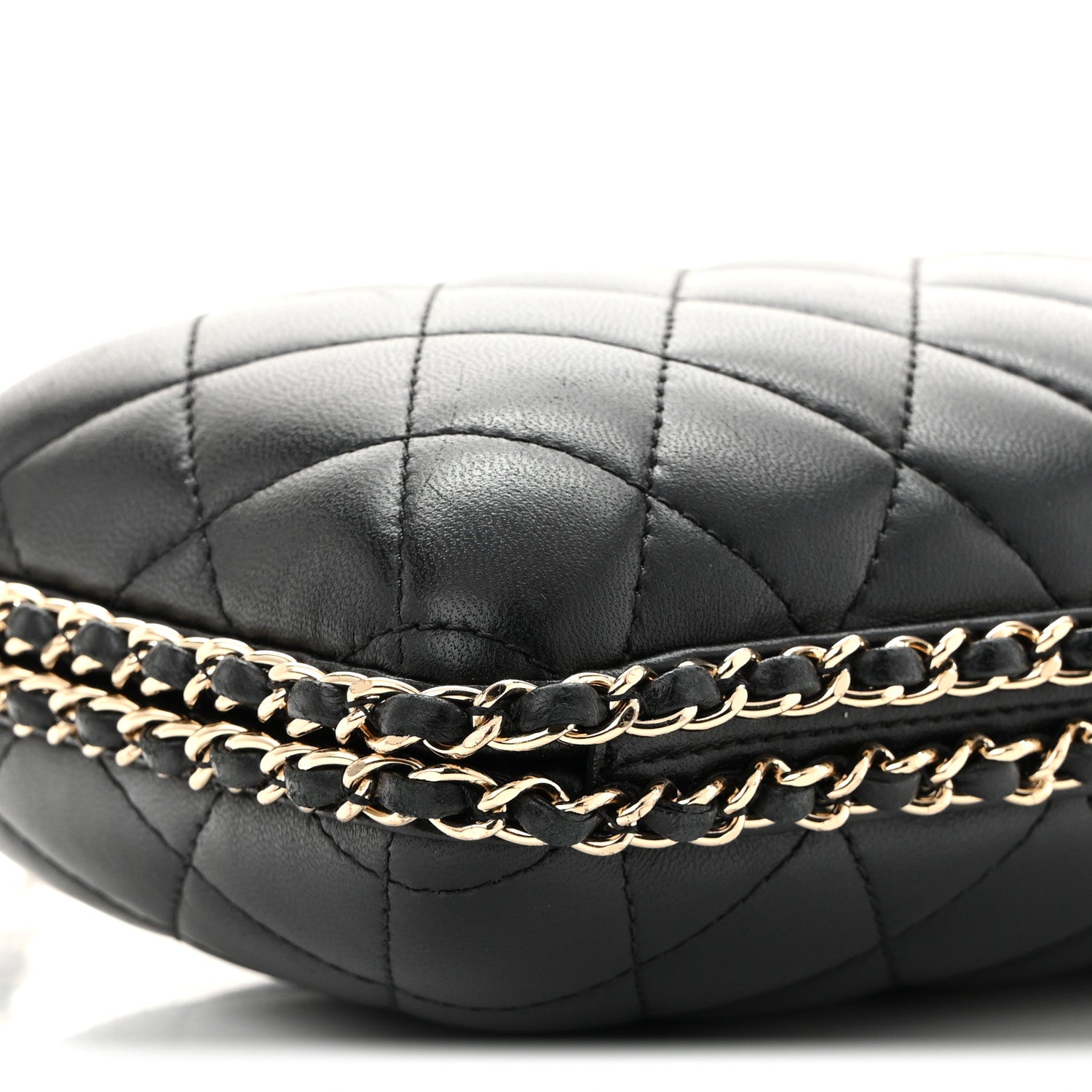 Lambskin Quilted Chain Around Clutch Black