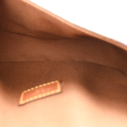 Monogram Solo