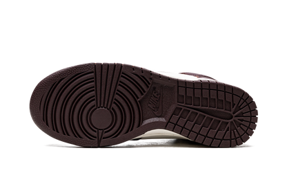 DUNK HIGH WMNS "Burgundy Crush" DD1869 601