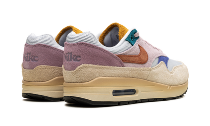 AIR MAX 1 &