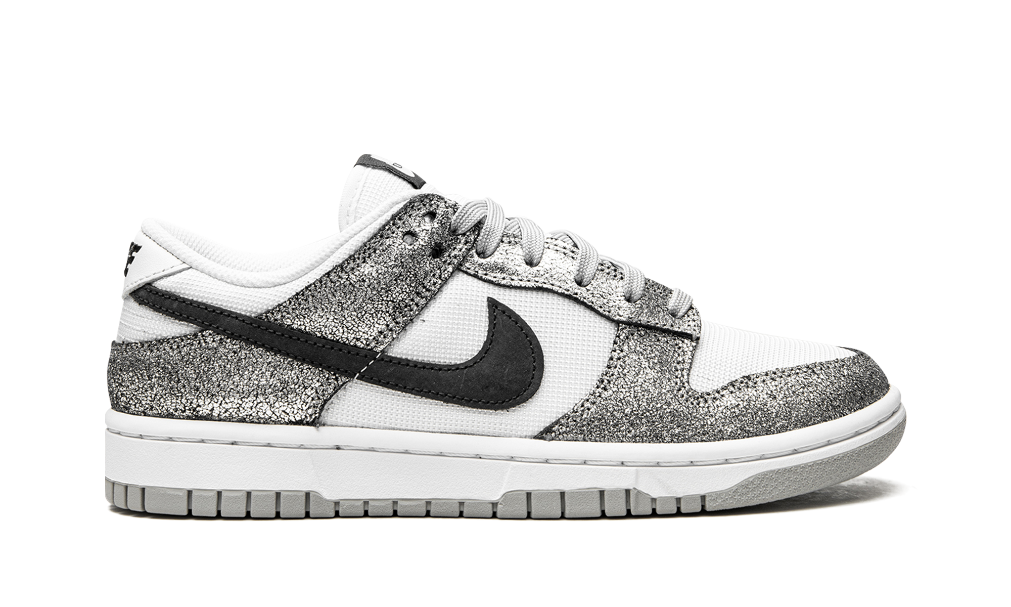 Dunk Low SE WMNS "Golden Gals" DO5882 001