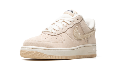 AIR FORCE 1 &