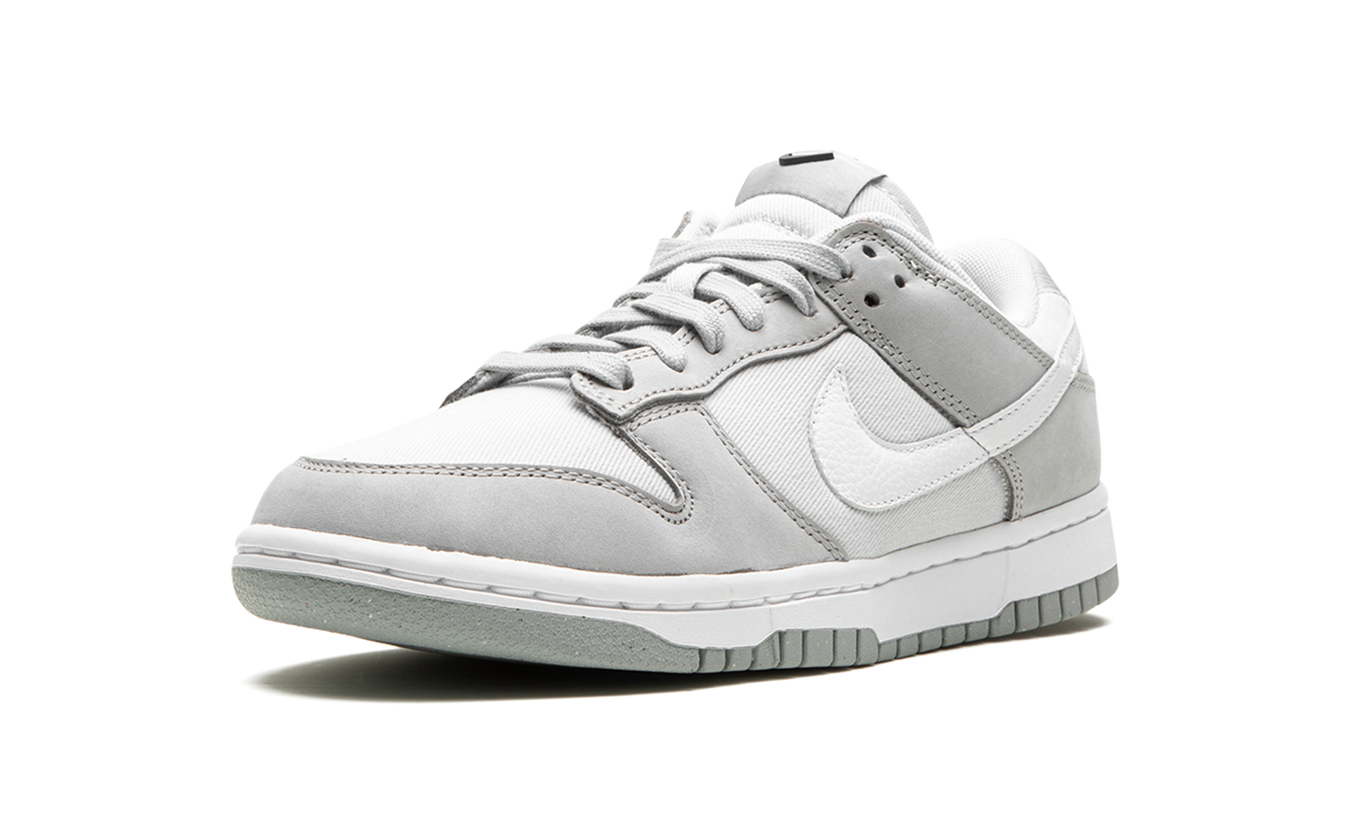 DUNK LOW LX NBHD WMNS "Light Smoke Grey" FB7720 002