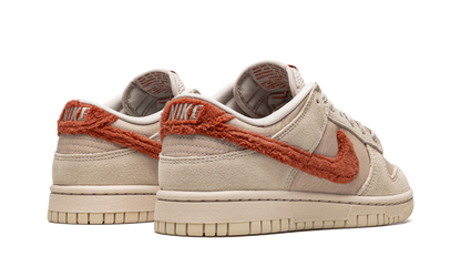 DUNK LO MNS WMNS "Terry Swoosh" DZ4706 200