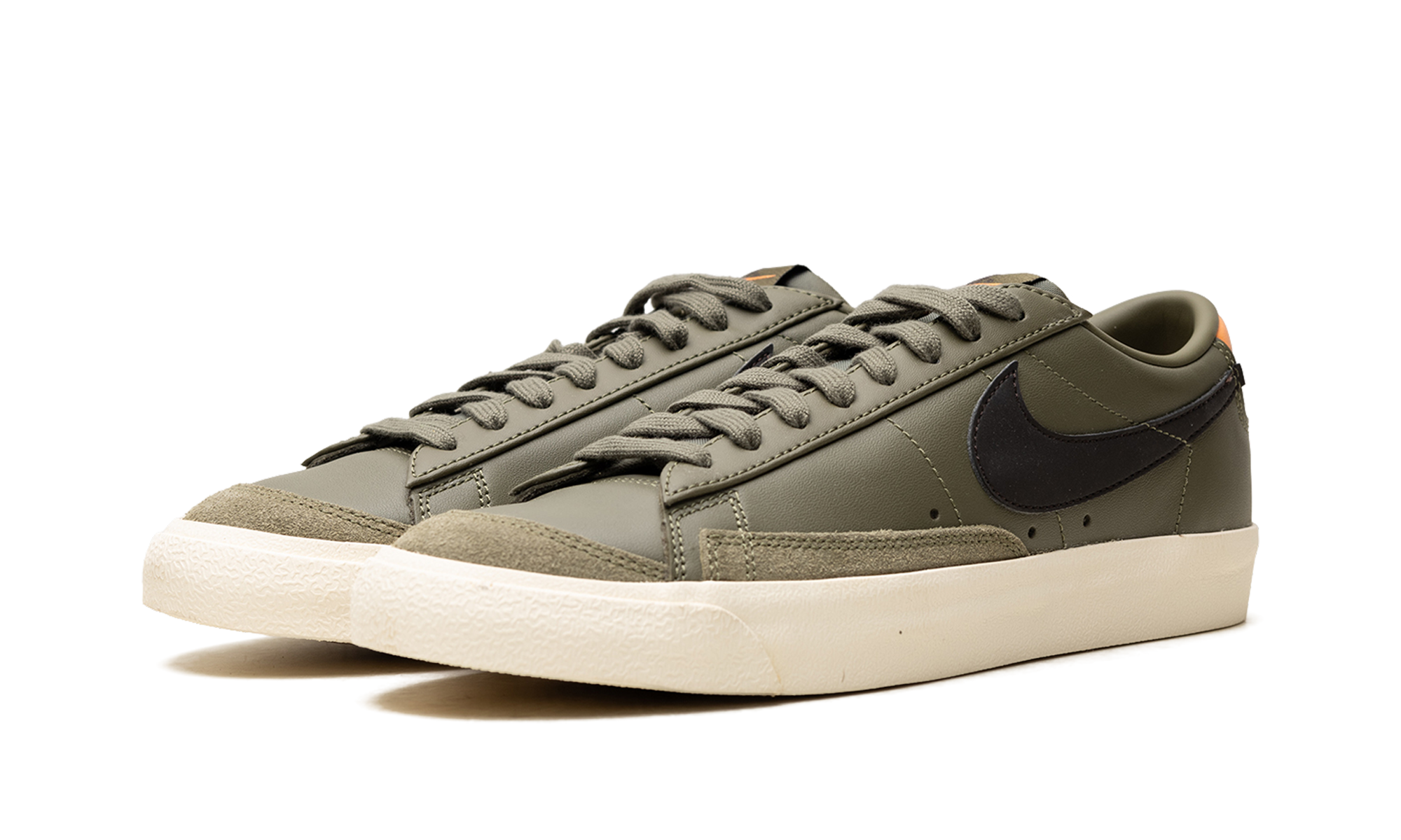 BLAZER LOW 77 WMNS "Orange" DC4769-201