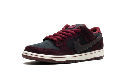SB Dunk Low "Riot Skateshop" FZ1289 200