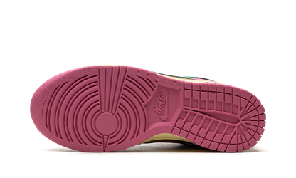 DUNK LOW WMNS "Parris Goebel" FN2721 600