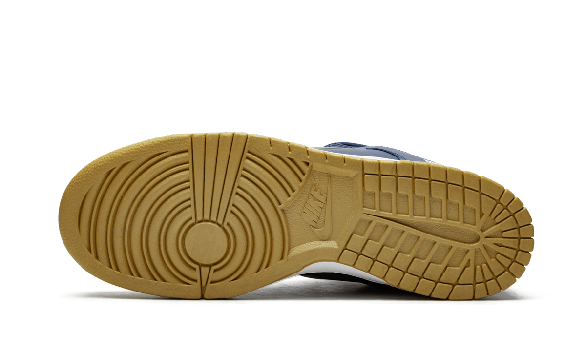 SB Dunk Low "Supreme - Jewel Swoosh Gold/Navy" CK3480 700