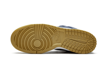 SB Dunk Low "Supreme - Jewel Swoosh Gold/Navy" CK3480 700
