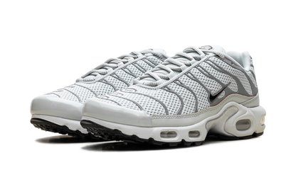 Air Max Plus WMNS "Light Silver" FV8480 002