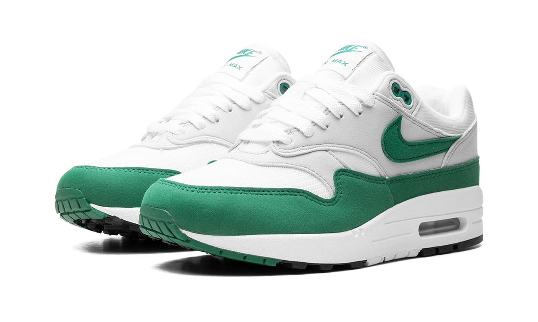 Air Max 1 &