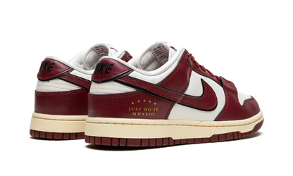 DUNK LOW WMNS "Just Do it - Team Red" DV1160 101