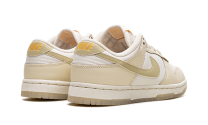 Dunk Low WMNS "Team Gold" FZ2552 100