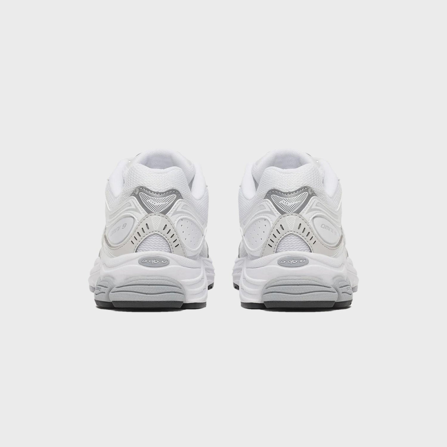 Saucony ProGrid Omni 9 Distract - White / Grey