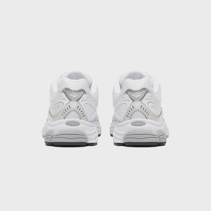 Saucony ProGrid Omni 9 Distract - White / Grey