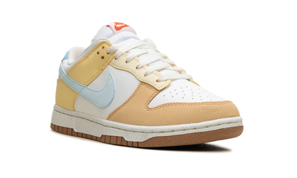 DUNK LOW WMNS "Soft Yellow" FZ4347 100