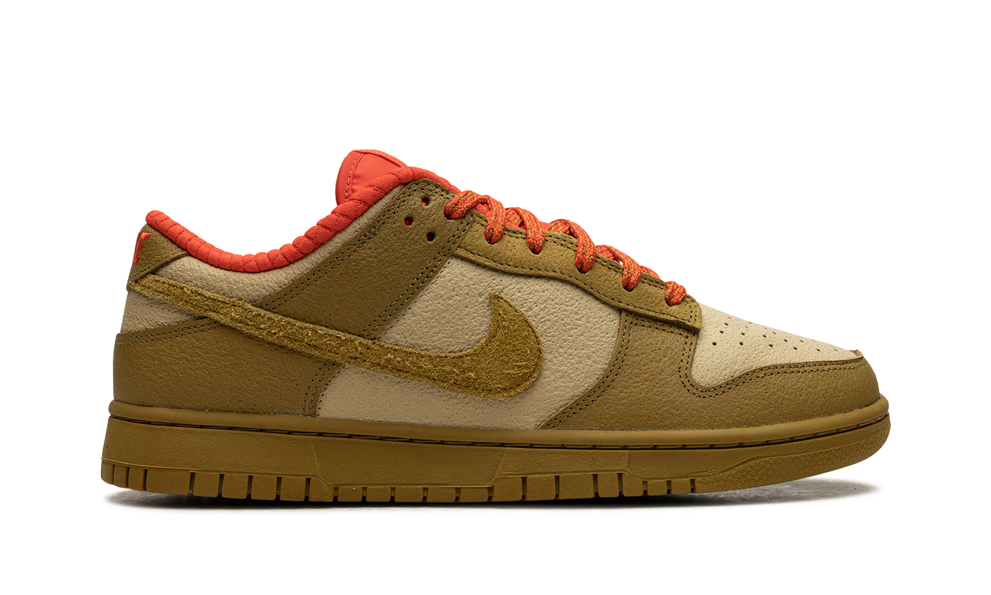 DUNK LOW WMNS "Bronzine Picante Red" FQ8897 252