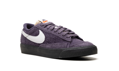 Blazer Low 77 "Vintage Dark Raisin" FQ8060 500