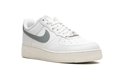AIR FORCE 1 &
