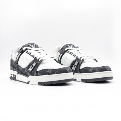 Louis Vuitton Trainer White Black White