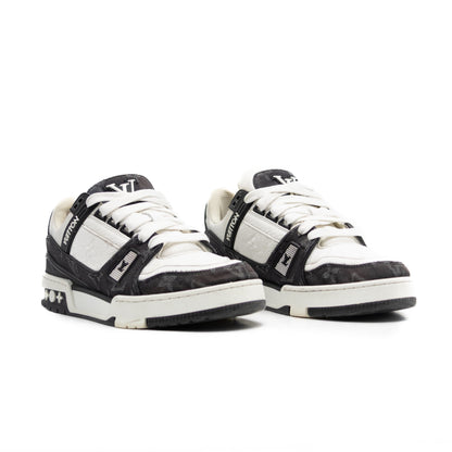 Louis Vuitton Trainer White Black White