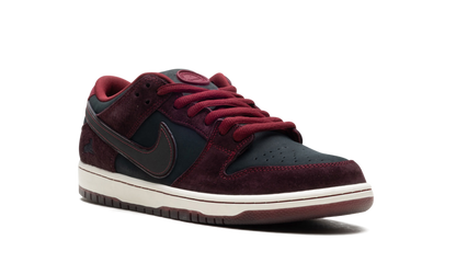 SB Dunk Low "Riot Skateshop" FZ1289 200