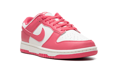 Nike Dunk Low. WMNS "Pink" DD1873-600