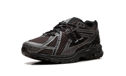 1906 "Thunder Brown / Black" U19062NQ