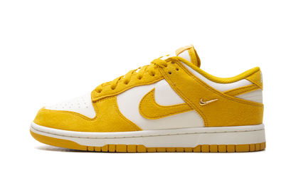 Dunk Low WMNS "Dark Sulfur Gold Mini Swoosh" IB4417 101