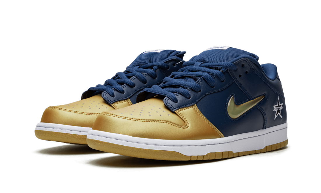 SB Dunk Low "Supreme - Jewel Swoosh Gold/Navy" CK3480 700